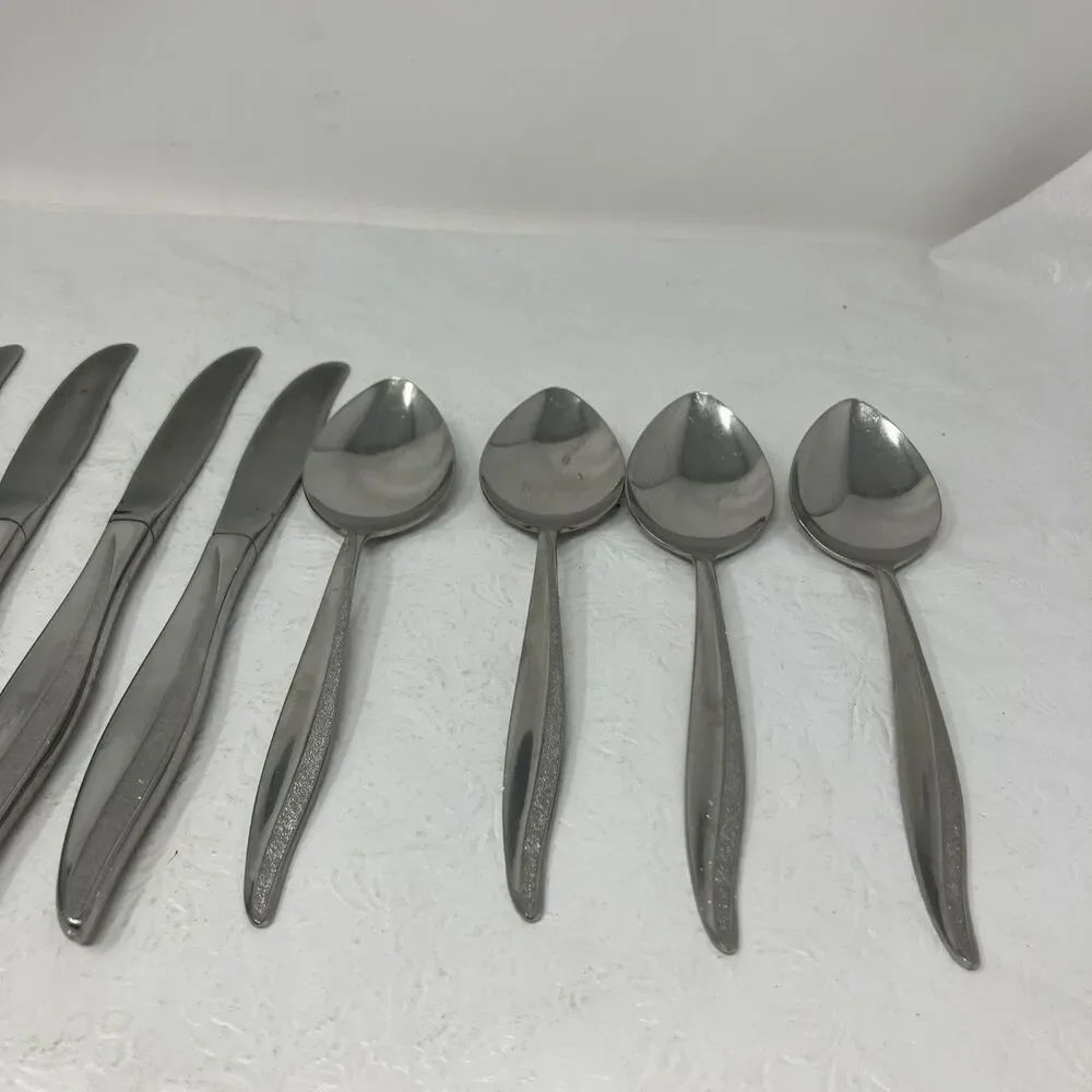 Oneida Oneidacraft Textura Flatware 20 pc Lot Forks Spoons Knives Stainless